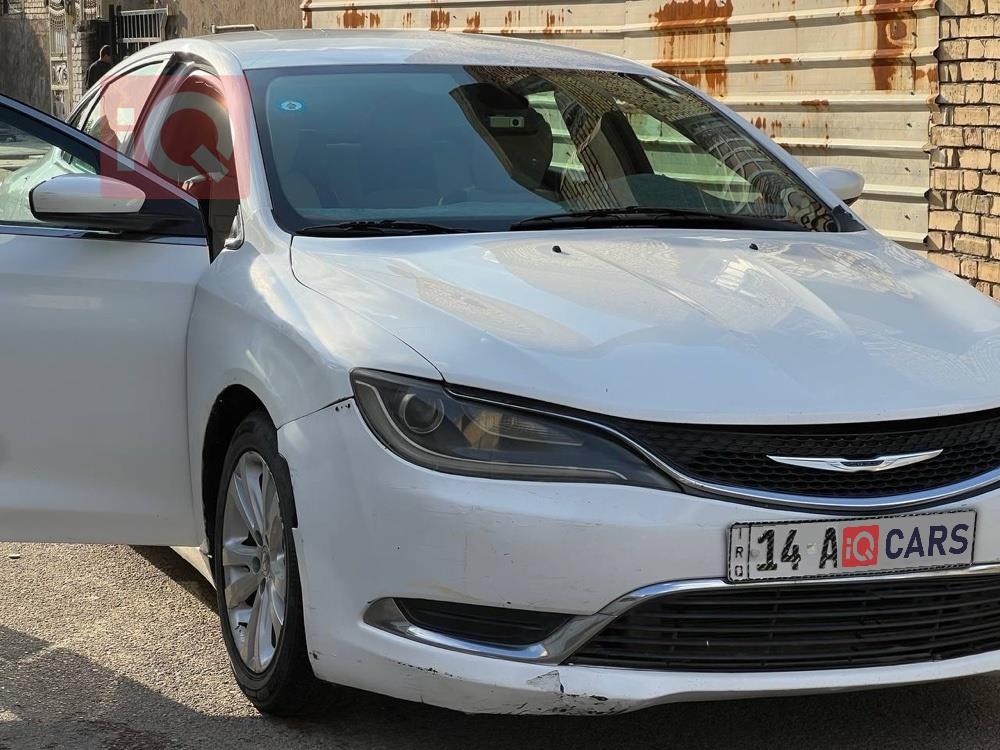 Chrysler 200